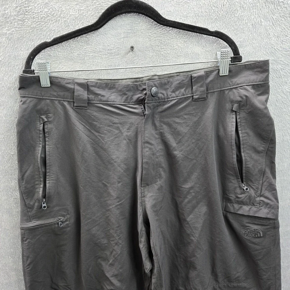 The North Face Men Pants 38 SHORT Gray Nylon Cargo Convertible Outdoors